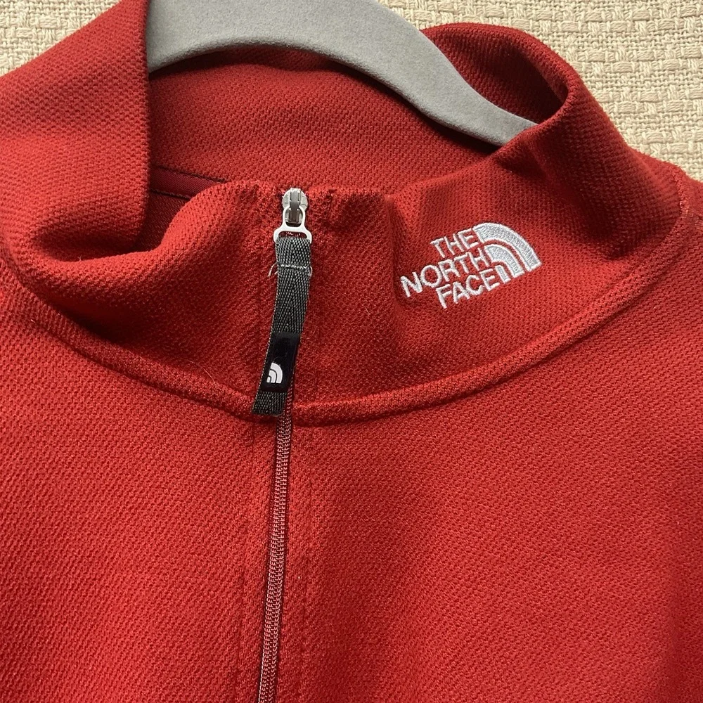 The North Face Pullover Mens 2XL Red Logo Collar  Quarter Zip Sweatshirt Outdoor